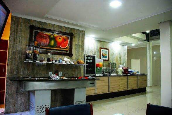 Santa Mônica Palace Hotel Corumbá Extérieur photo