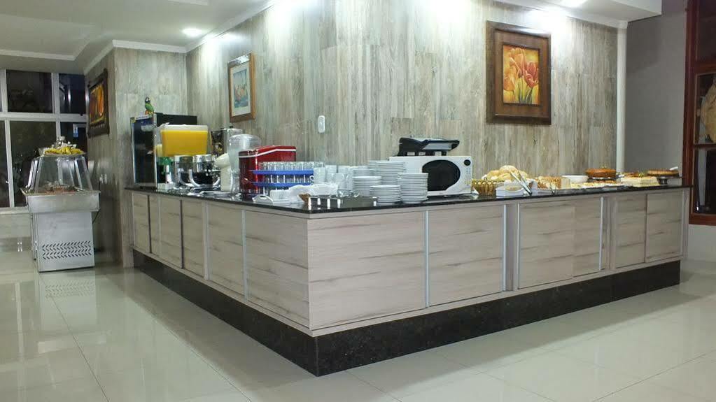 Santa Mônica Palace Hotel Corumbá Extérieur photo